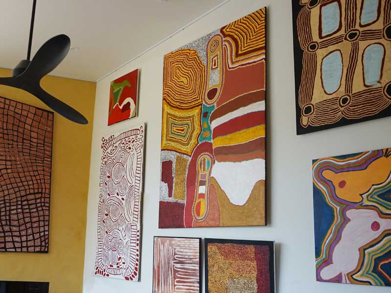 picture-hanging-system-artiteq-hang-logic Art in the workplace