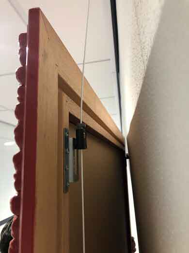 Frame Hanger for Use with Wood offers fast, secure hanging Artiteq Frame hanger for use with wood with a 1 mm cable and Micro Grip hook, providing stability and fast hanging.